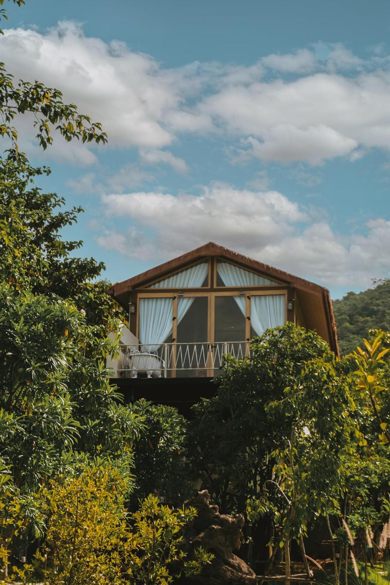 Le La Lake Resort And Spa Kaeng Kachan Exterior foto